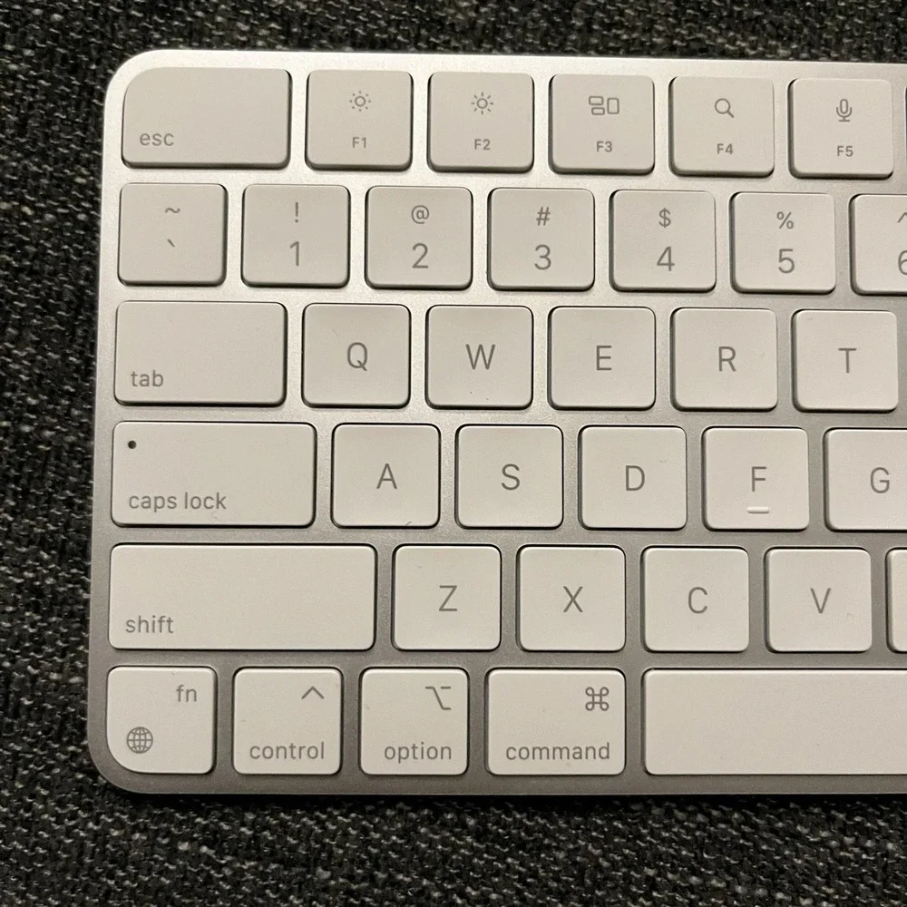Apple Magic Keyboard 2nd Gen A2449 Wireless Bluetooth White Touch ID QWERTY